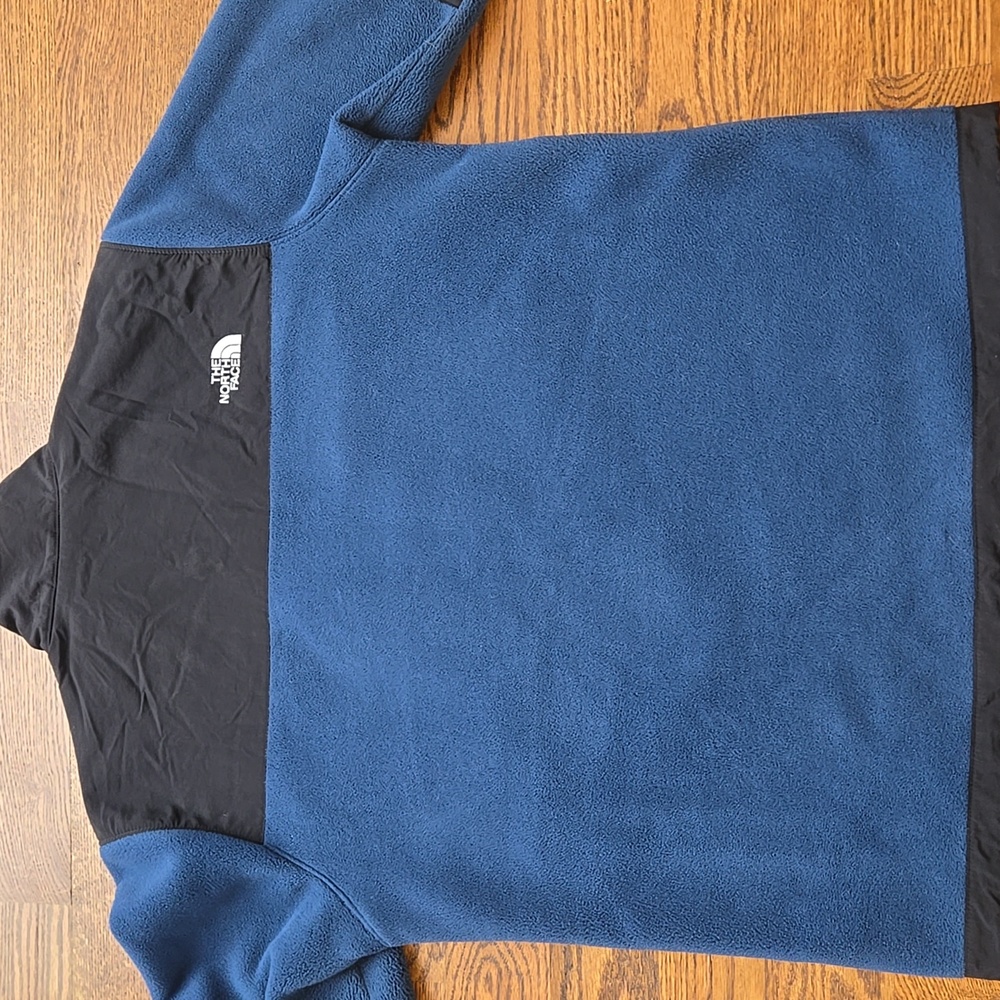 North Face Fleece - Picture 5 of 5